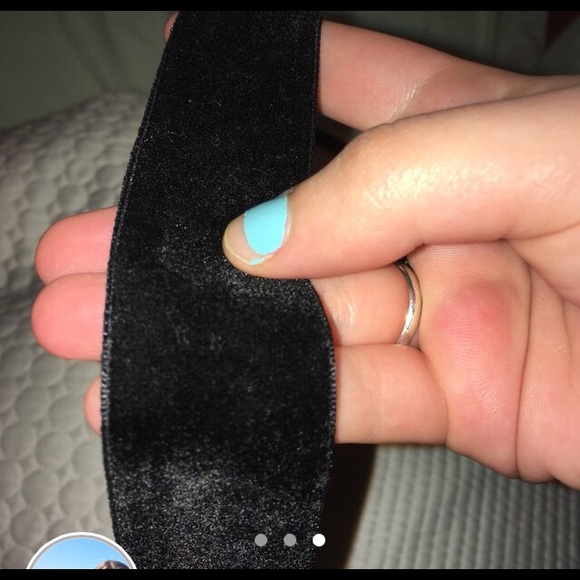 3 chokers - Picture 3 of 3